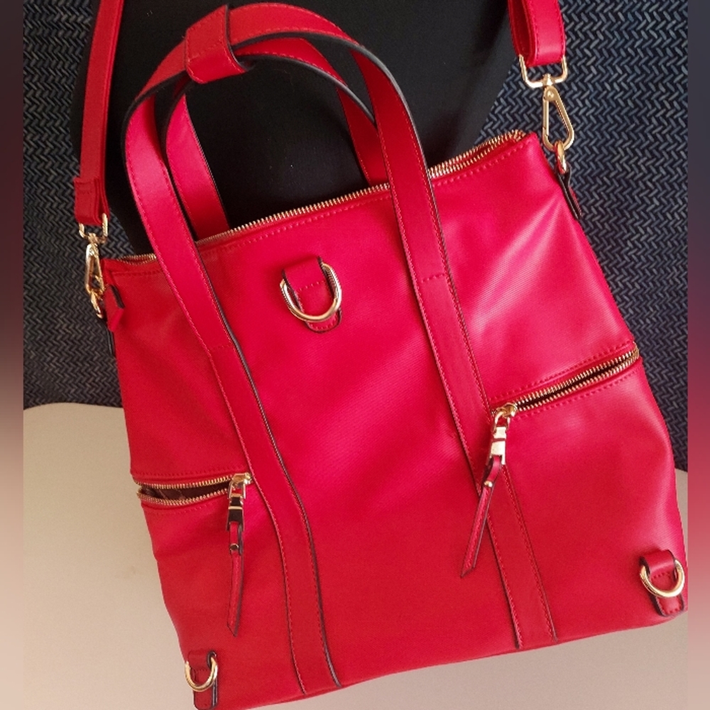 No Brand, beautiful bright red purse, with rich satin lining ♥️ - Picture 3 of 4